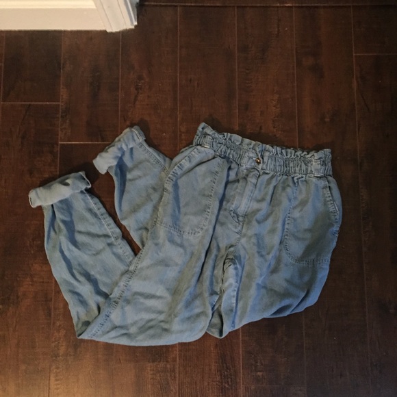 Abercrombie & Fitch Pants - CHAMBRAY JOGGERS